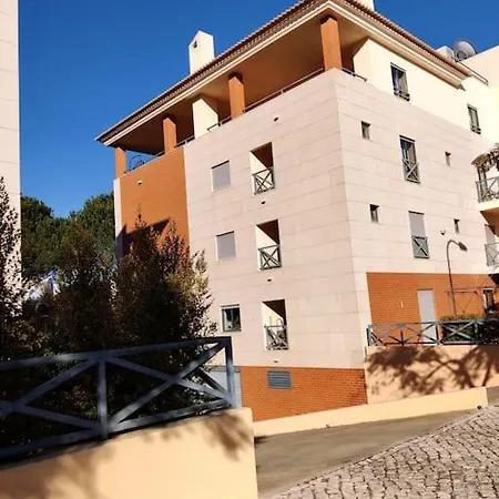 2 Bedroom Floor In Apartment