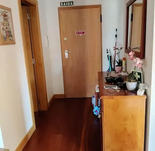 2 Bedroom Floor In