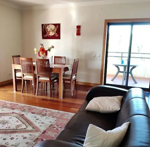 2 Bedroom Floor In Albufeira