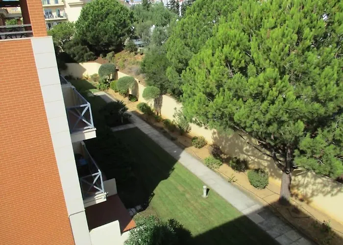 2 Bedroom Floor In Appartamento Albufeira