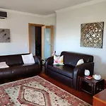 2 Bedroom Floor In *