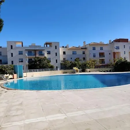 2 Bedroom Floor In * אלבופיירה